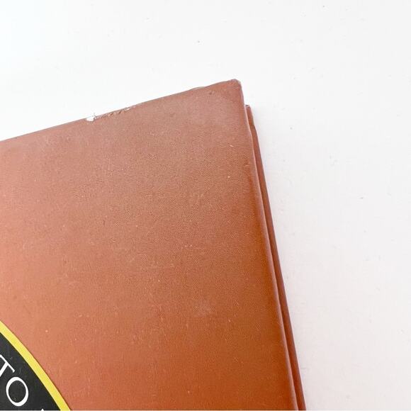 A Nation by Nation Guide to The Best World Whiskey Coffee Table Book 8 x 9.5 - Picture 6 of 16